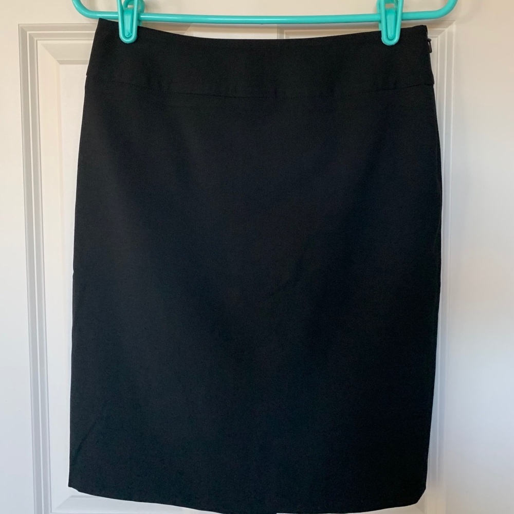 Classic business fully lined black skirt